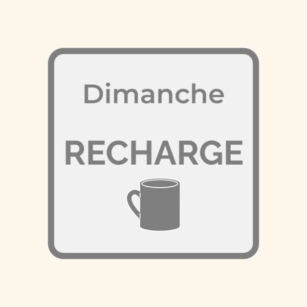 Dessous de verre dimanche avec texte RECHARGE et tasse de café